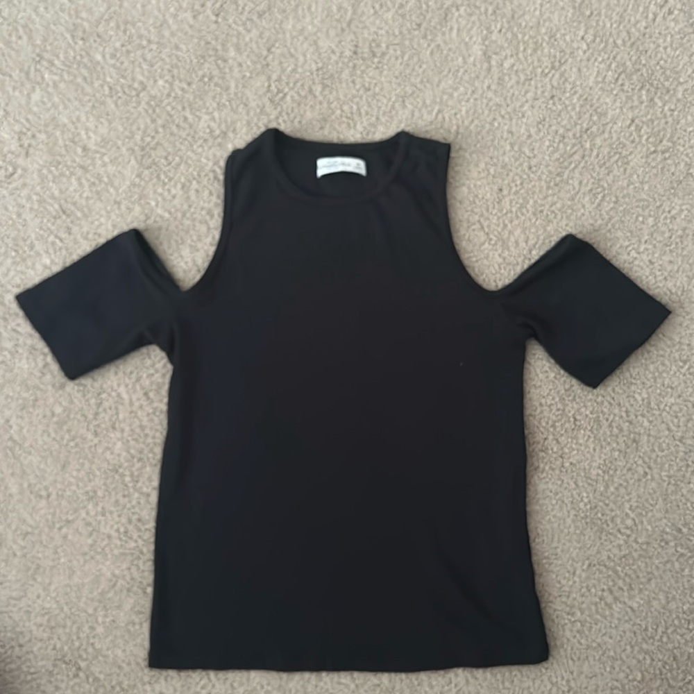 Cold shoulder top